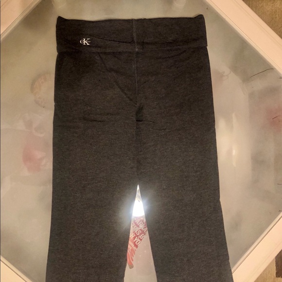 Calvin Klein Yoga Sweat Pants with Pocket - Picture 3 of 5